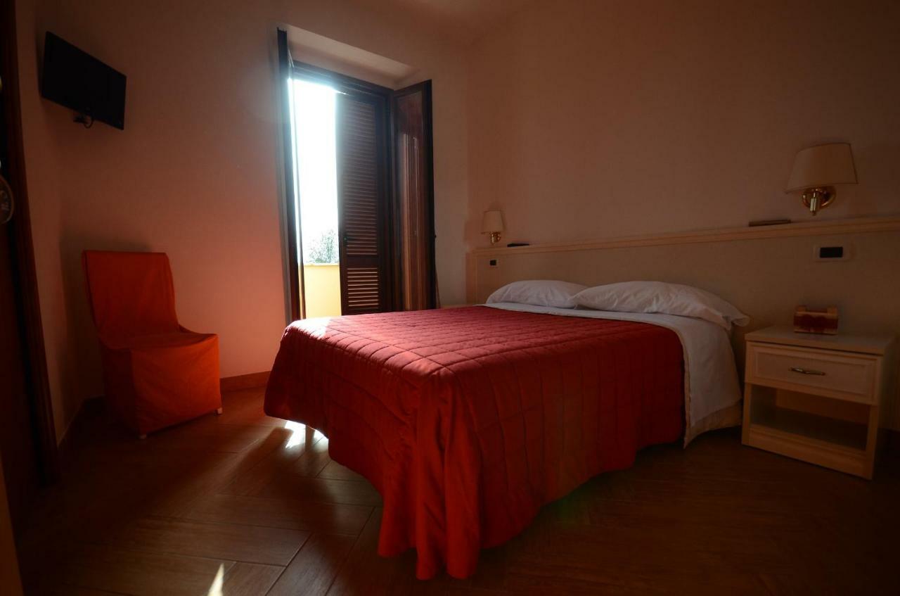 Bed and Breakfast Il Piccolo Nido à Borgo Montenero Extérieur photo