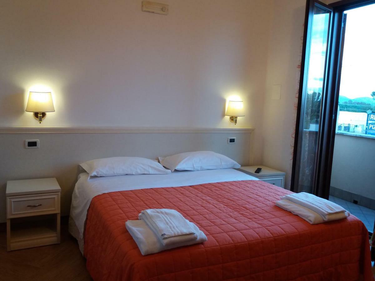 Bed and Breakfast Il Piccolo Nido à Borgo Montenero Extérieur photo