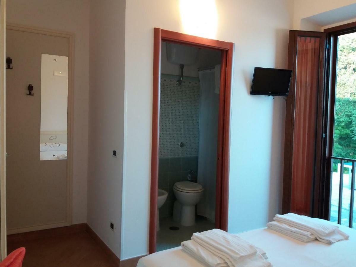 Bed and Breakfast Il Piccolo Nido à Borgo Montenero Extérieur photo